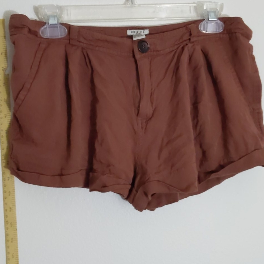 Forever 21 women's size waist 31 shorts